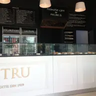 Simigeria Petru - Lotus Center