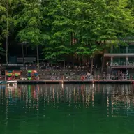 Sunteți în căutarea unei experiențe de neuitat în Maramureș? Complexul Turistic Simared din Baia Mare vine cu soluția perfectă!