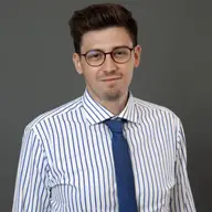 Cum te ajută Cătălin Vlăduț să îți iei creditul potrivit, fără bătăi de cap