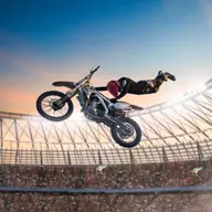 Motociclism în spectacol la circ, ce cerințe fizice și tehnice impun