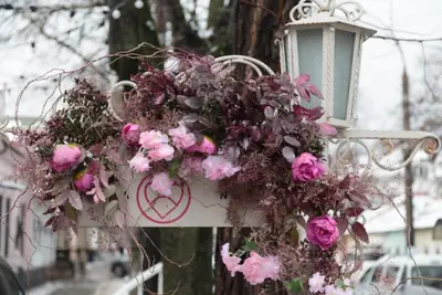 Flori artificiale sau flori naturale? Ce alegi pentru decorul casei?