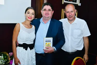 Vanessa Youness si pionieratul integrării apiterapiei în practica medicală modernă