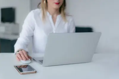 Importanța educației financiare în jocurile de noroc online