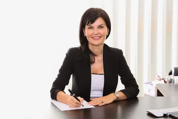 Irina Poinar - avocat