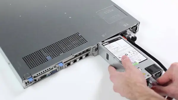 Configuraţii disponibile pe Dell R620