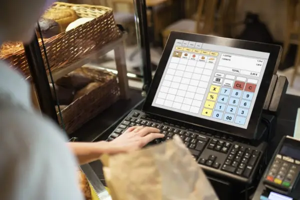 Funcționalități esențiale ale unui sistem POS modern pentru restaurante