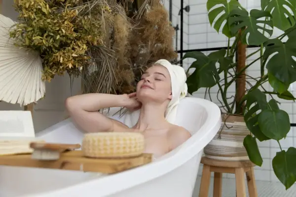 Accesorii esentiale pentru o experienta de baie relaxanta