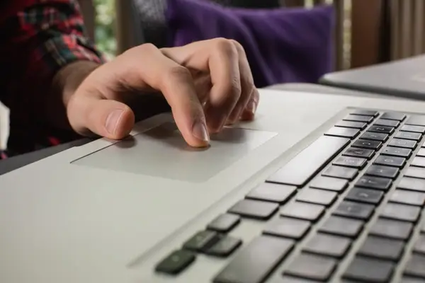 Licențele software second-hand: o opțiune legală și economică?