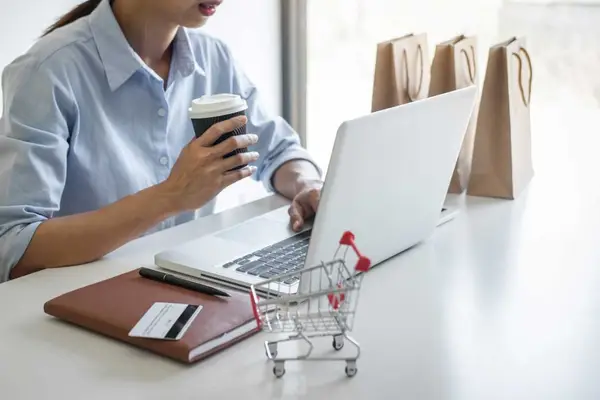 Cum construiești un magazin online pregătit pentru creștere