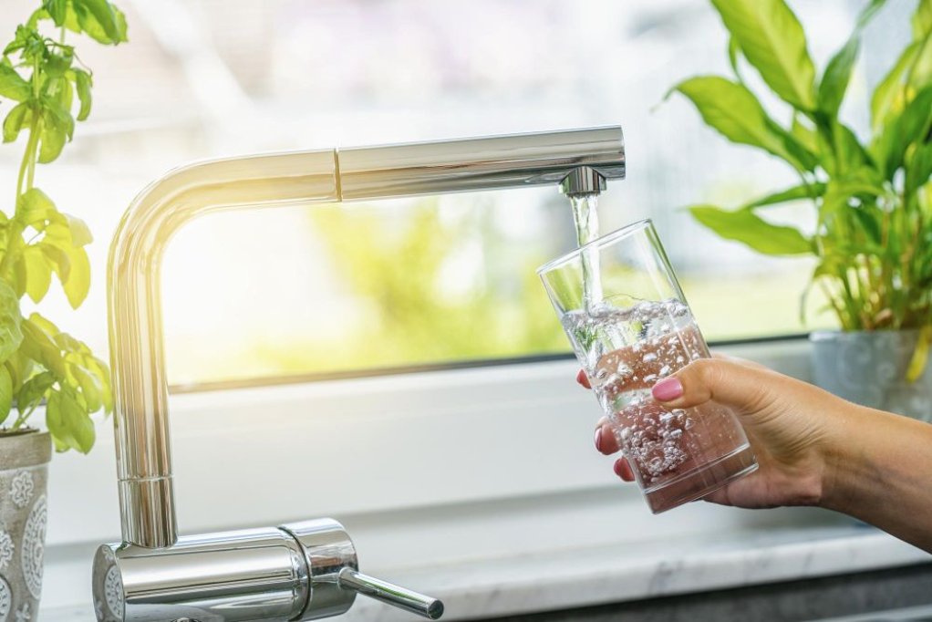 10 beneficii ale sistemelor de filtrare a apei pentru întreaga casă